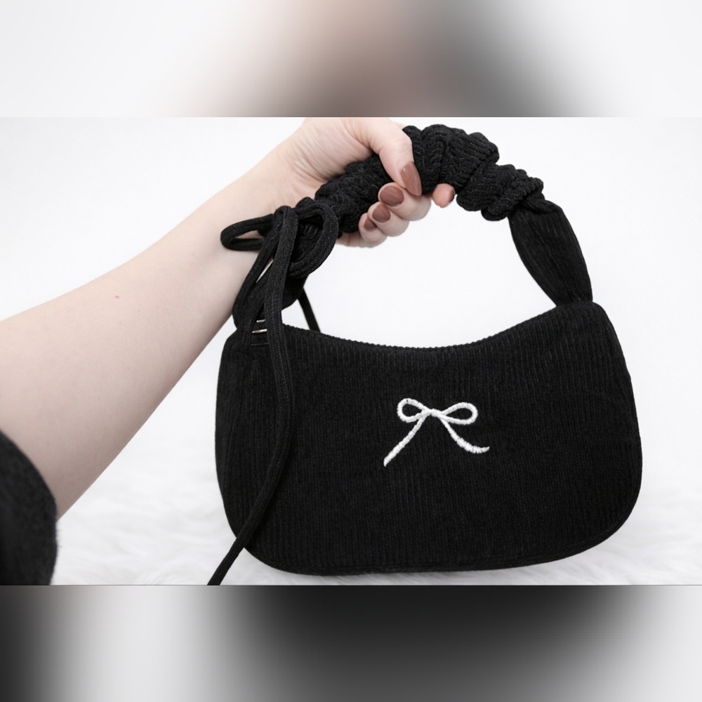 The Sweet Intentions Mini Scrunch Bag - Midnight Energy - Picture 5 of 6